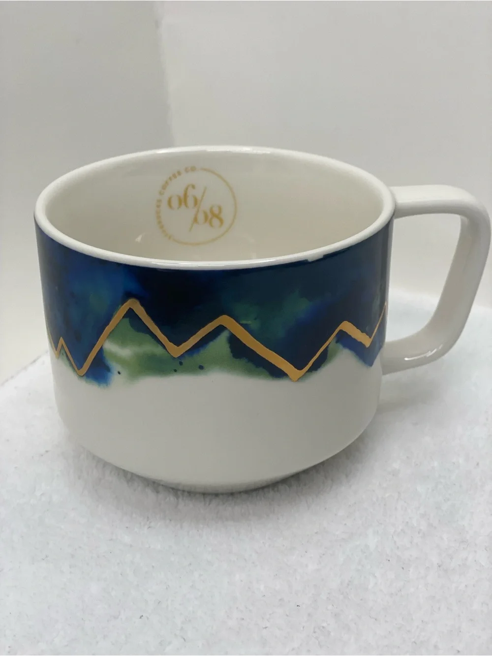 Starbucks 2015 Artisan Series 06/08 12 ounce Coffee Mug Mountain Design Gold RIm